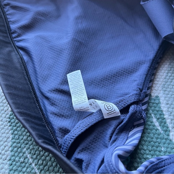 Athleta x Allyson Felix Ultimate Legend Sports Bra Size Large - Picture 6 of 9